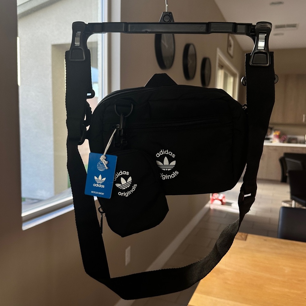 Adidas Orginals - Puffer and pouch crossbody bag